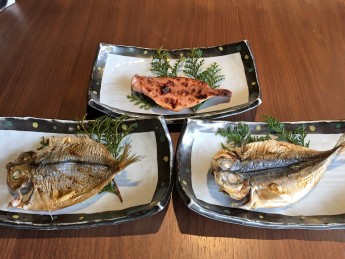 朝食の焼き魚