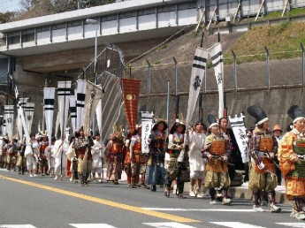 『土肥際・武者パレード』が開催致します！！