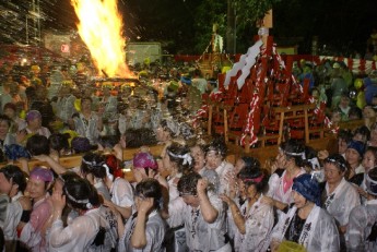 今年も【湯かけ祭り】が開催されます！！